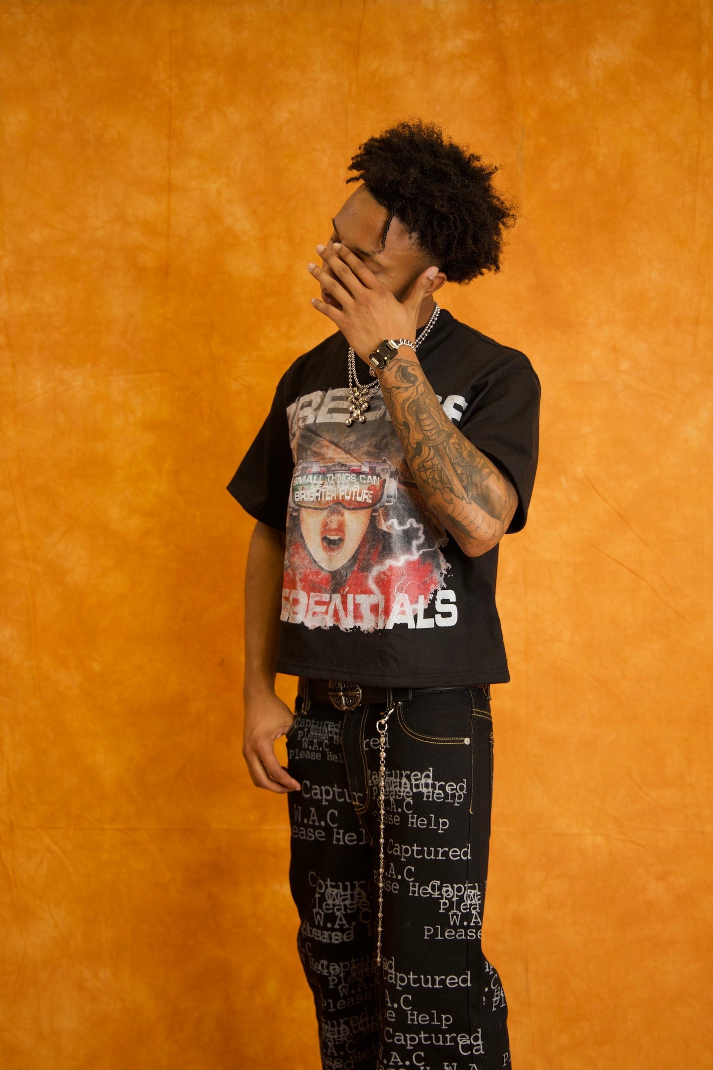 BLACK CREDENTIALS T-SHIRTS